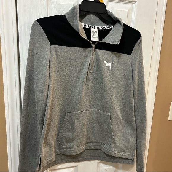 Victoria's Secret PINK Quarter Zip Gray/Black Logo Adult Medium - Picture 2 of 6